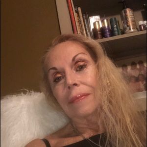 Meet your Posher, Sharon